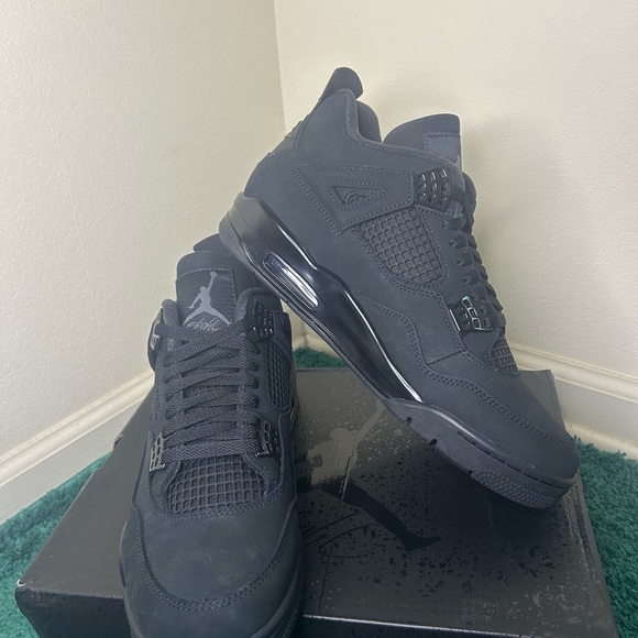Jordan Men's Triple Black Sneakers